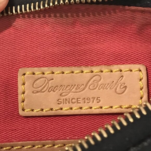 Disney Dooney & Bourke Crossbody Alice in Wonderland 65th Anniversary Teatime - Picture 5 of 15